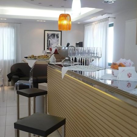 Hotel Ambrosio La Corte Ольбія Екстер'єр фото