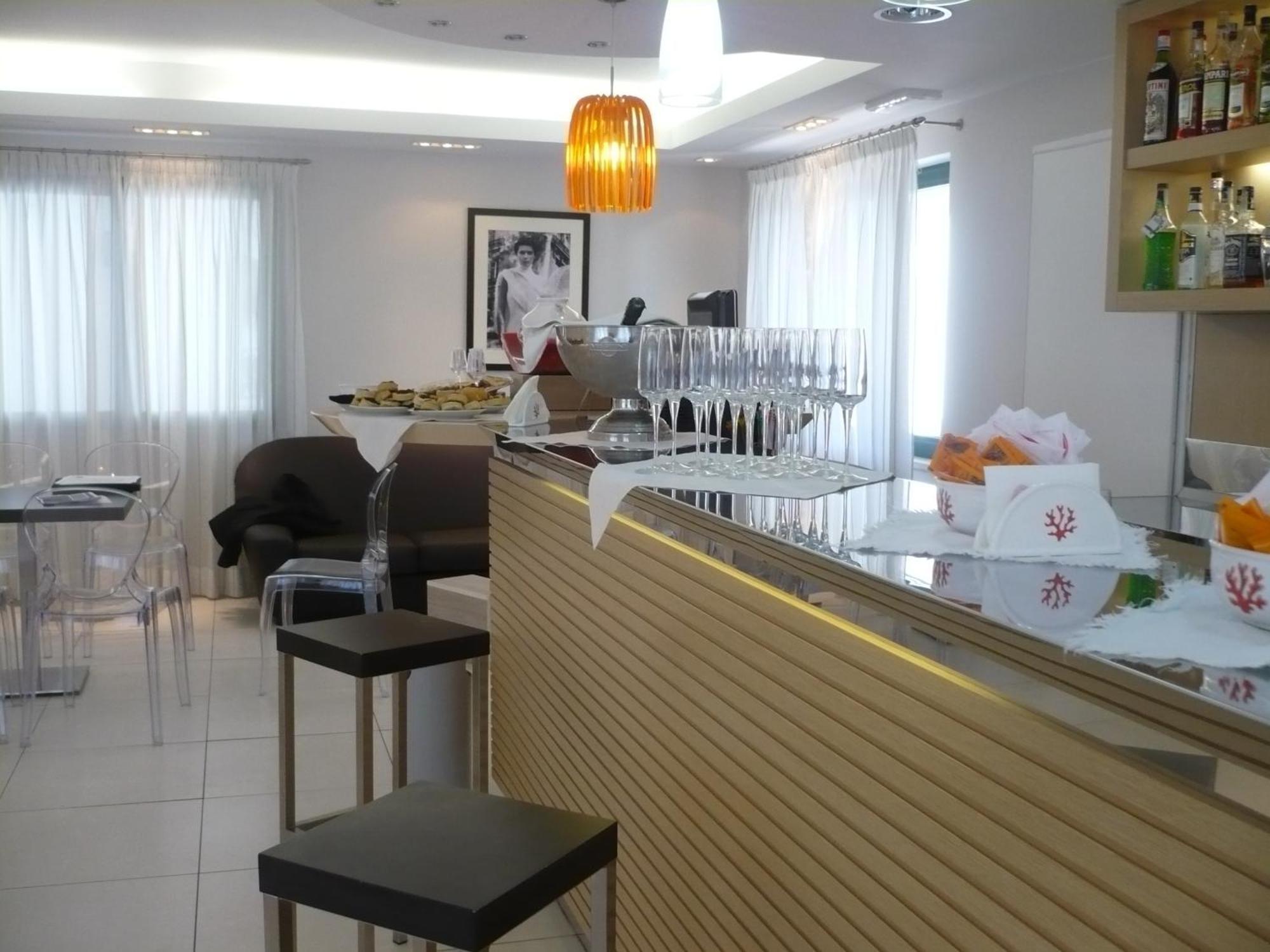 Hotel Ambrosio La Corte Ольбія Екстер'єр фото